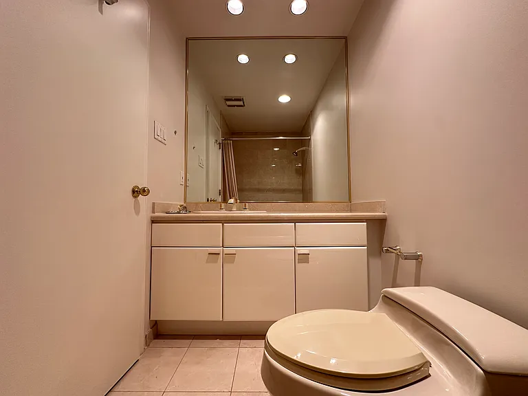 1590 W 8th Ave #1603 — Photo 10