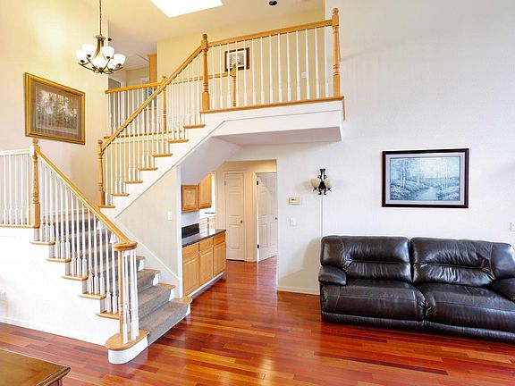 4th image of 3554 Meadowlands Ln