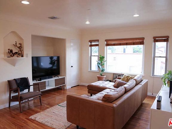 2nd image of 3624 Boyce Ave