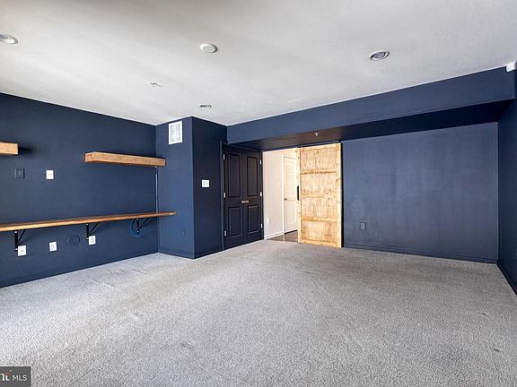 4th image of 8349 Daydream Cres