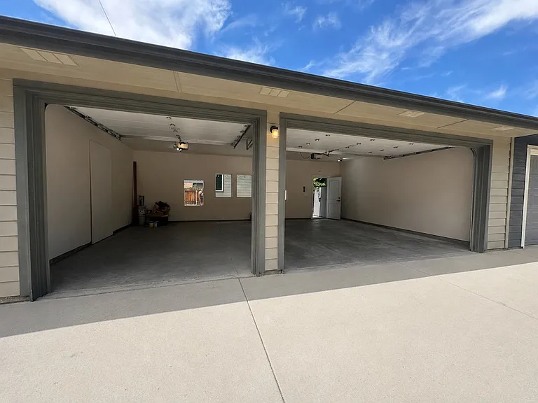 1634 S Oakland Ave — Photo 3