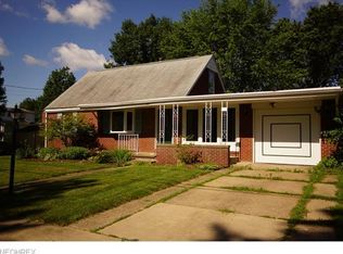 455 Hillcrest Ave NW, North Canton, OH