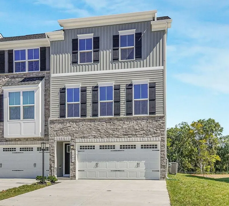 1400 Crested Iris Dr