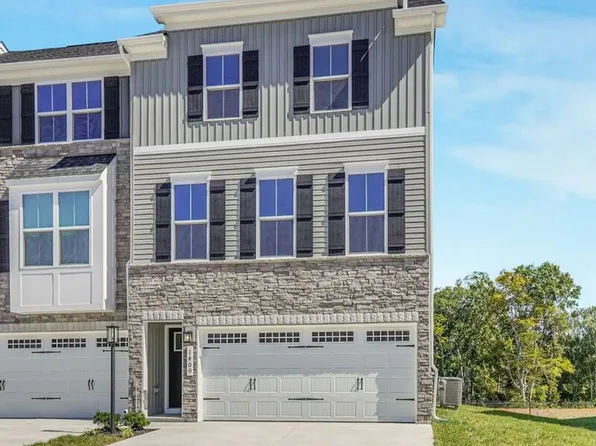 1400 Crested Iris Dr, Fredericksburg, VA 22406