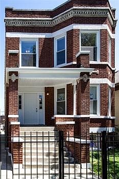 1st image of 1033 N Lawler Ave