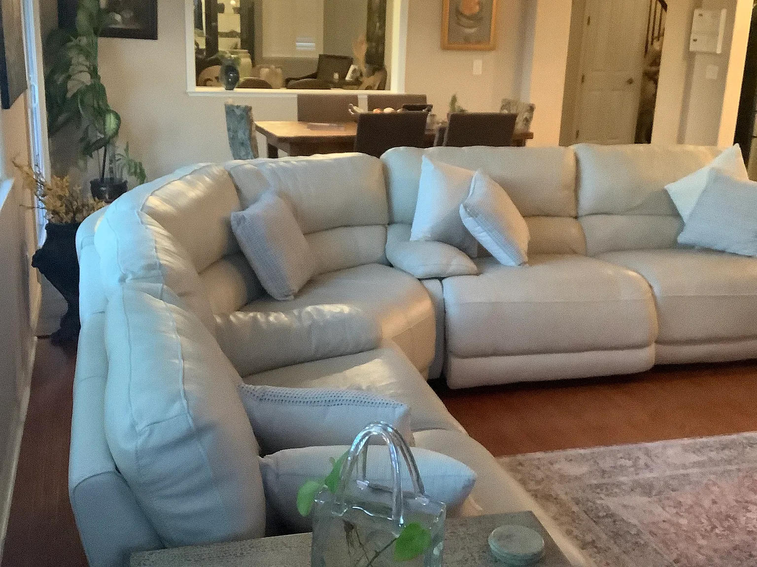 5 bed, 3527 sqft, $1,200 — Photo 3
