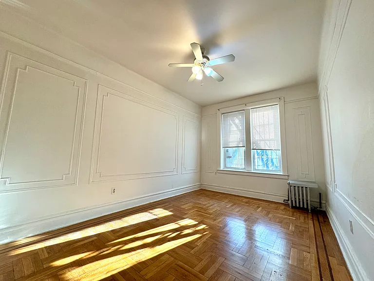823 60th St #2F — Photo 9