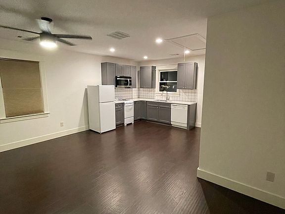 Kitchen - family room from FD view