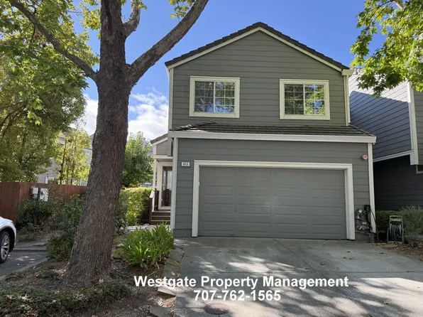 813 Chardonnay Cir, Petaluma, CA 94954