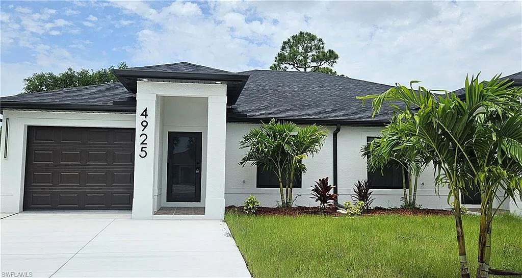 3 bed, 2.0 bath, 1223 sqft, $1,900 — Photo 1