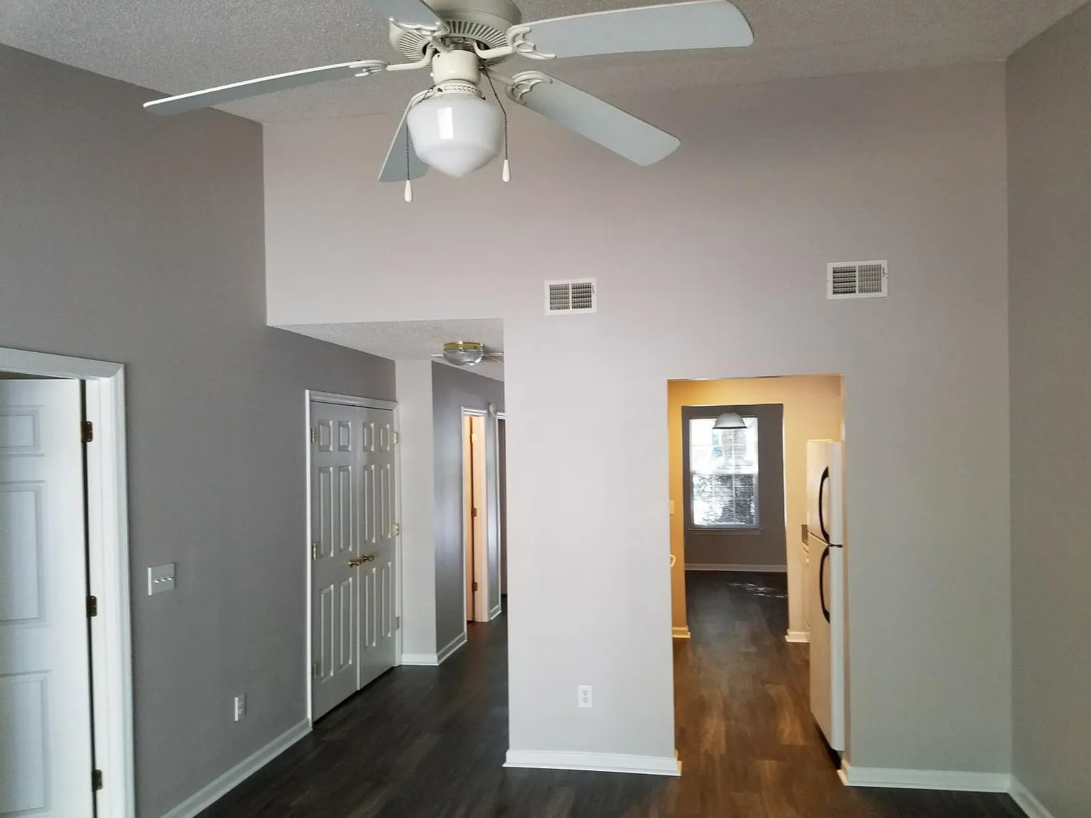 2 bed, 1080 sqft, $2,350 — Photo 3
