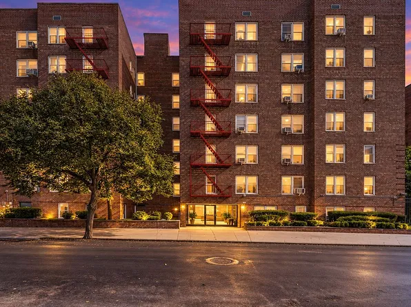 33-25 90th St #1G, Jackson Heights, NY 11372