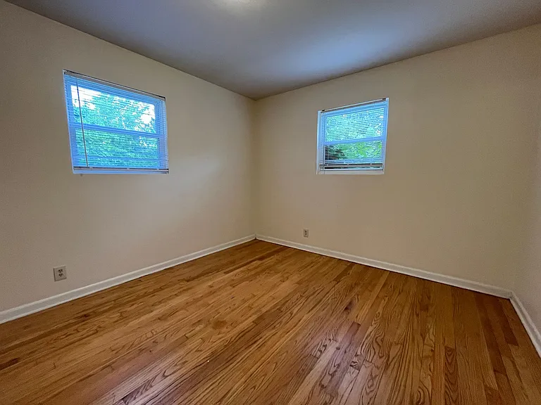 3020 W Fardale Ave — Photo 12