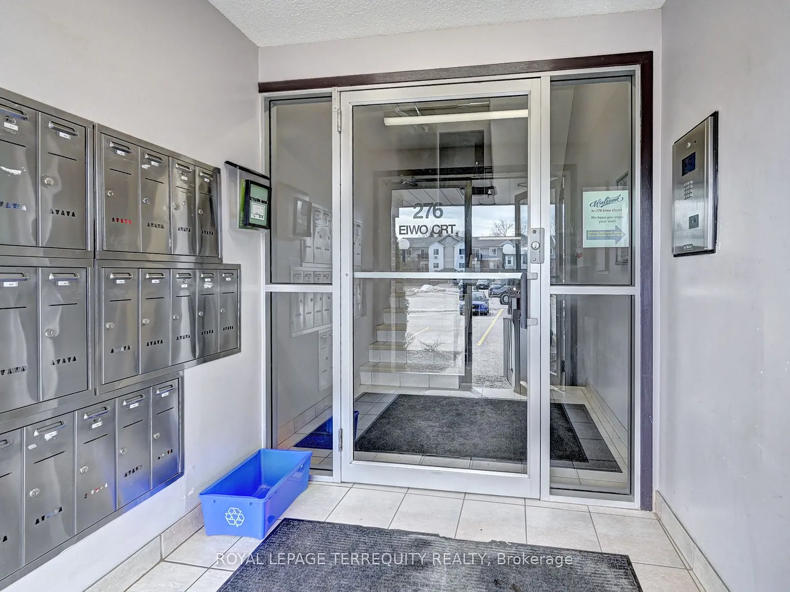 3 bed, $2,000 — Photo 4