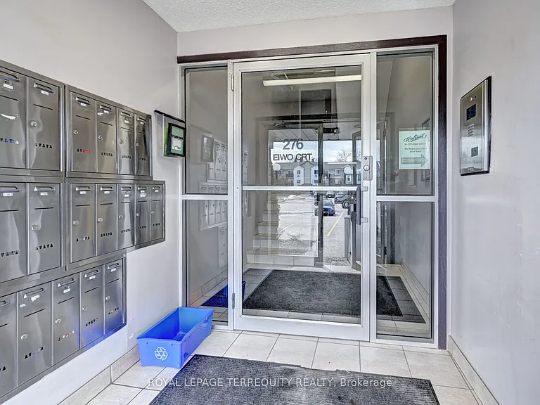 276 Eiwo Ct #307 — Photo 4