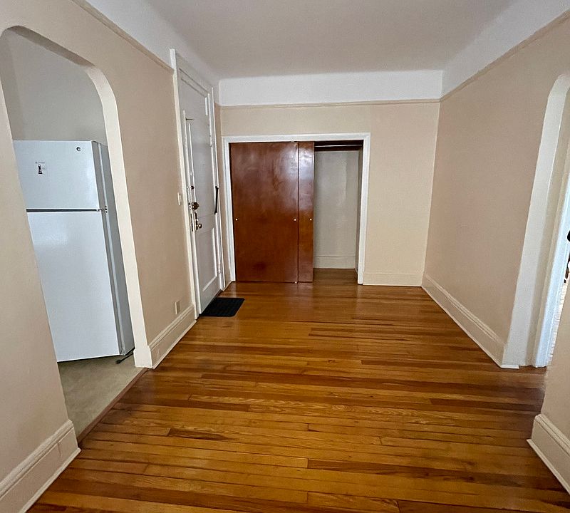 1st image of 31-33 41st St #1F
