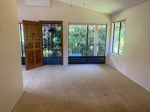 4th image of 98-1702 Kaahumanu St #6D