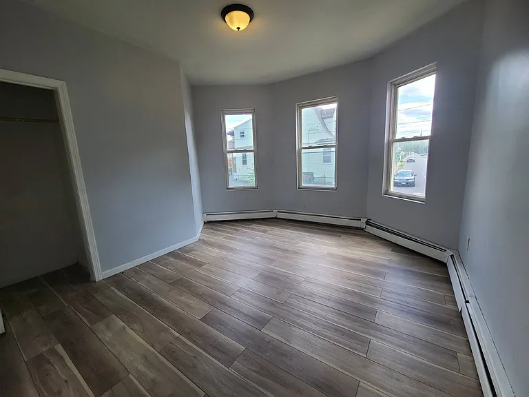 90 Chadwick Ave — Photo 9