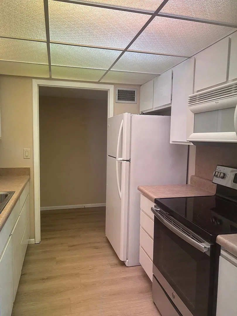 Charming 2-bed 2 bath in the heart of Sun City!! — Photo 3