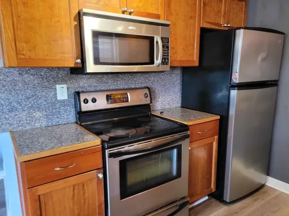 1863 Kings Hwy APT 7, Clearwater, FL 33755
