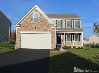 237 Victorian Dr, Commercial Point, OH 43116