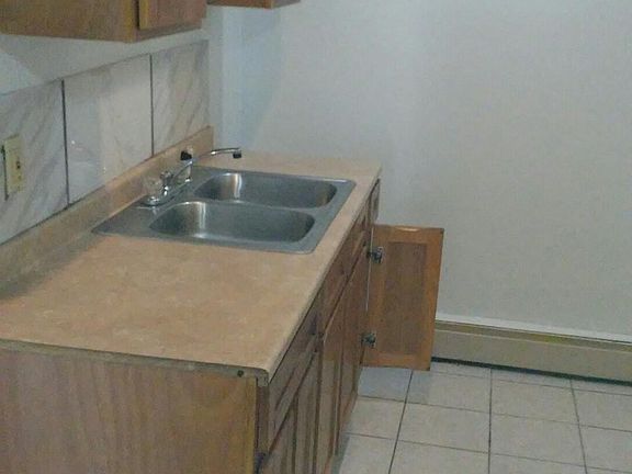 5th image of 80 Berkley St #1