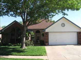 5912 Sundown Dr, Watauga, TX 76148