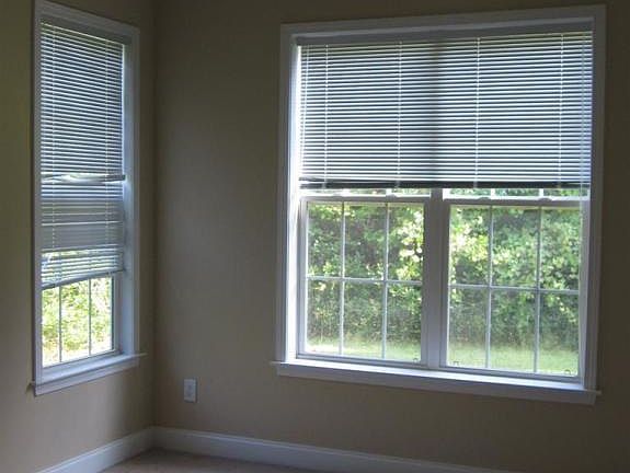 3rd image of 1047 Macklin Street #13