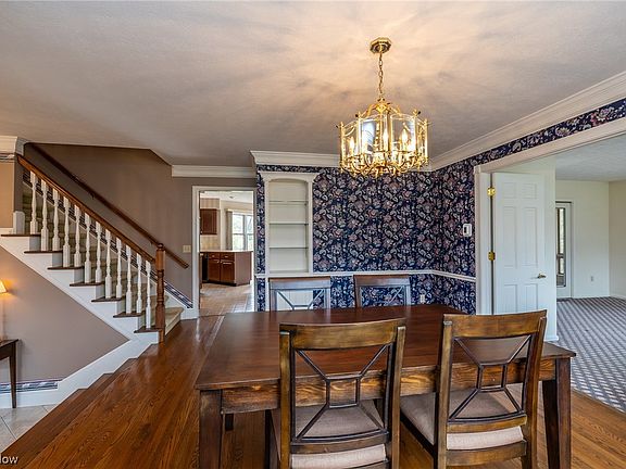 3rd image of 39481 Evergreen Dr