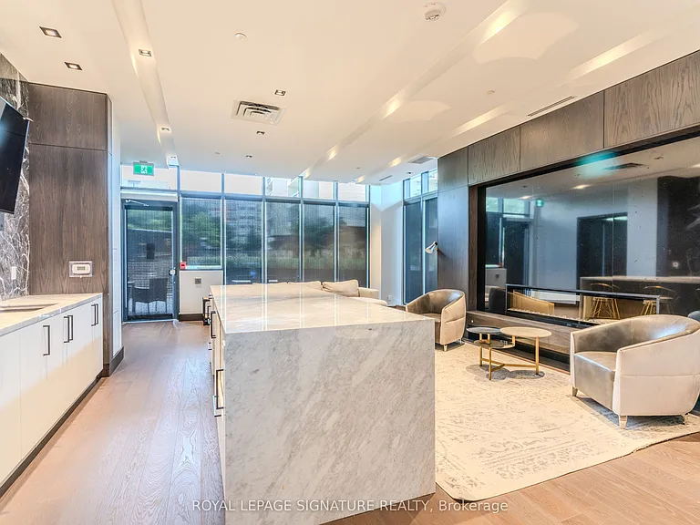 1461 Lawrence Ave W #1101 — Photo 32