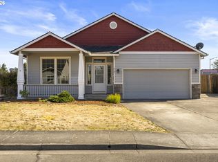 614 Burghardt Dr, Molalla, OR 97038