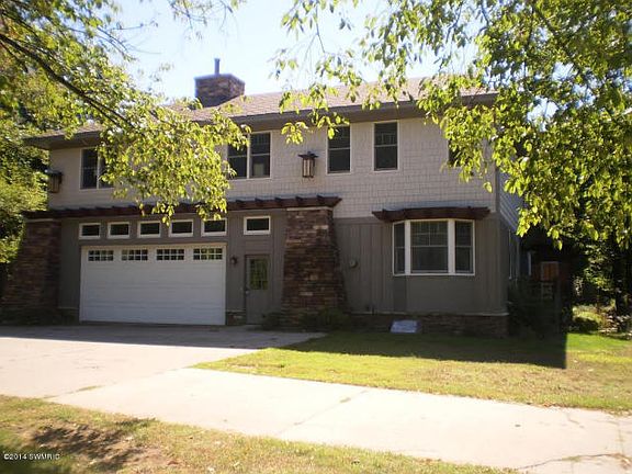 3rd image of 1013 Oak Ln