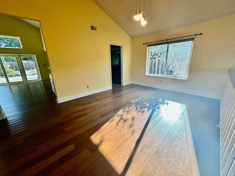 5477 Hackney Ln — Photo 16