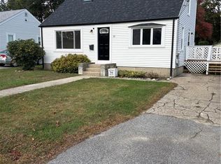 15 Gage St, Warwick, RI 02889