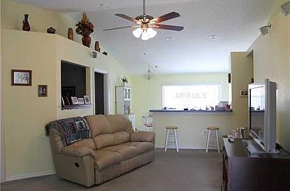 3rd image of 303 Medina Ct