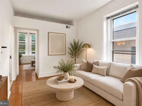 334 S 12th St APT 3F, Philadelphia, PA 19107