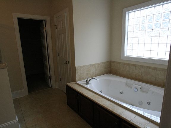 5th image of 6501 Donnegal Farm Rd