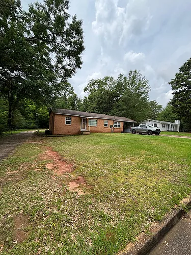 5755 Colonial Ln N Photo 1