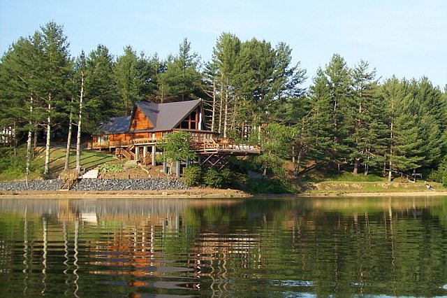 1st image of 1605 Lakeside Dr