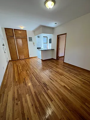 Rented by Oxford Property Group | media 13