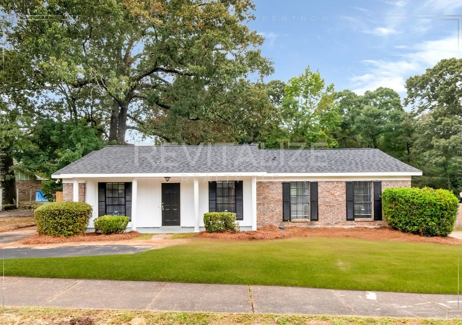 Beautifully Updated 4BR/2BA in West Mobile Spacious, Stylish & Move-In Ready! — Photo 1