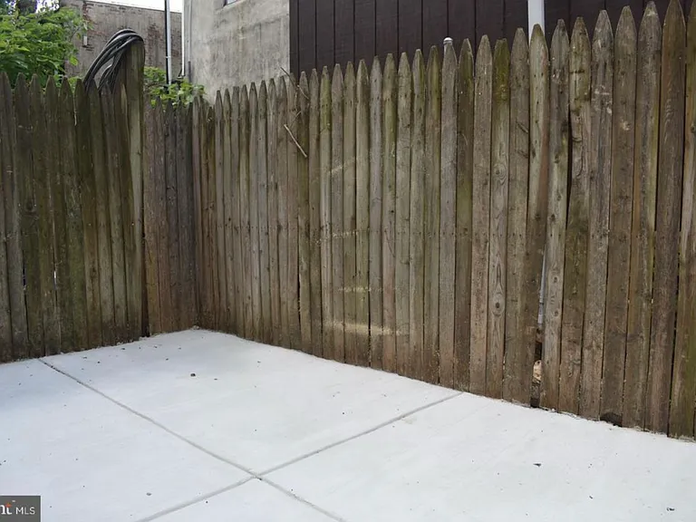 3352 Amber St — Photo 13