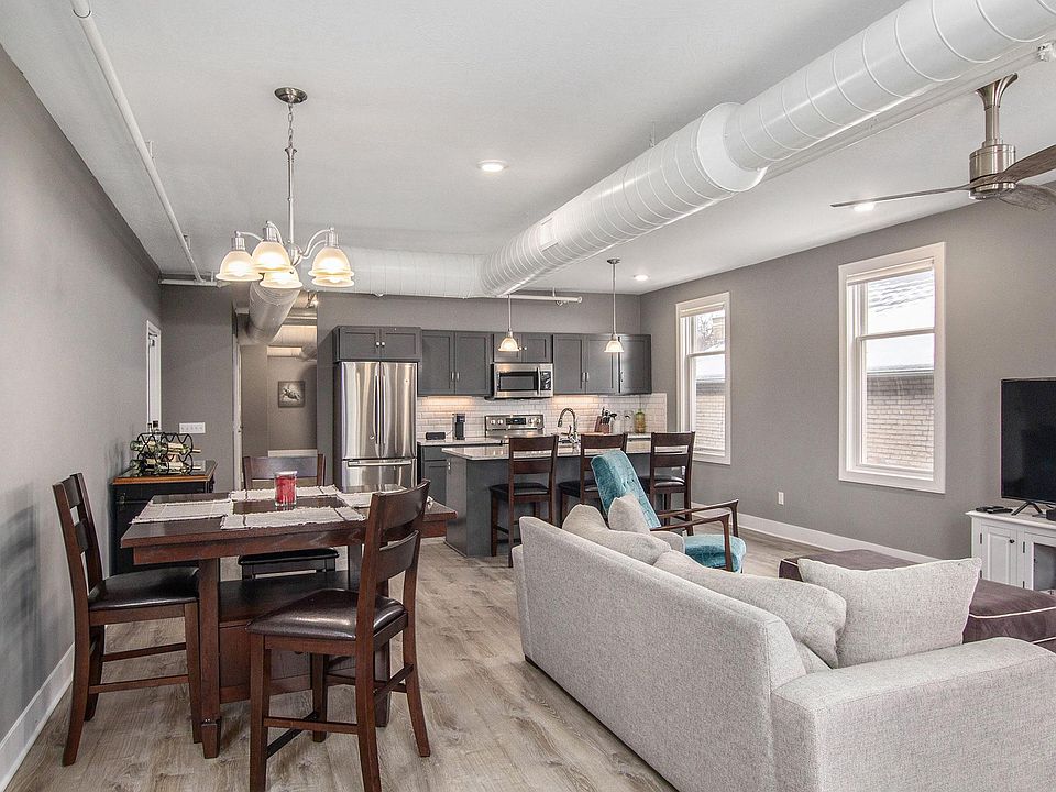 1st image of 746 Wealthy St SE APT 2