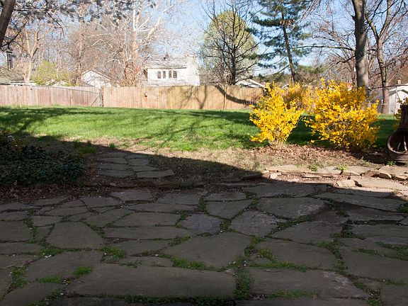 3rd image of 3426 Lindscott Ave