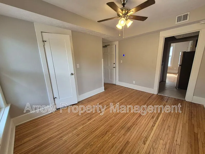 1 bed, 1.0 bath, $730 — Photo 3