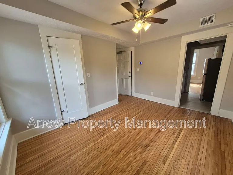 2727 P St #3 — Photo 3