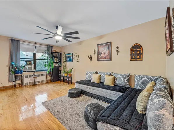 8709 34th Avenue #4J, Jackson Heights, NY 11372