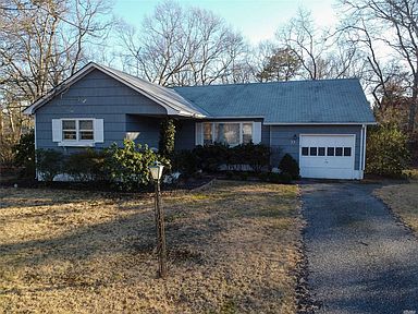 23 Norwood Rd Hampton Bays Ny 11946 Zillow