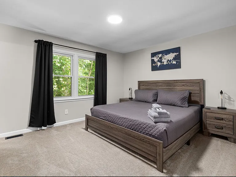 1048 Ivy Ln — Photo 23