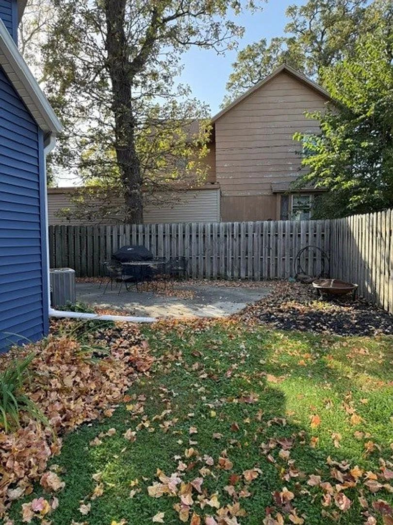 Fully Furnished - 6 Month Lease — Photo 4